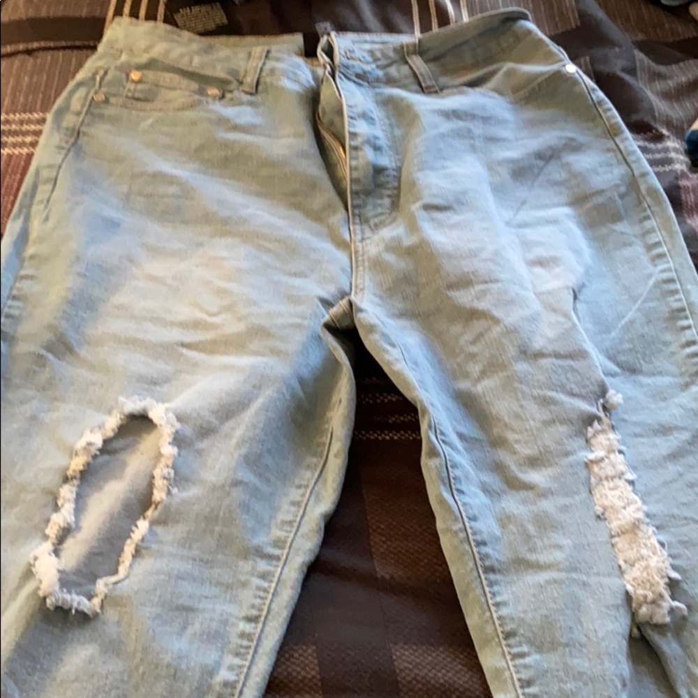 WOMENS DISTRESSED SKINNY JEANS